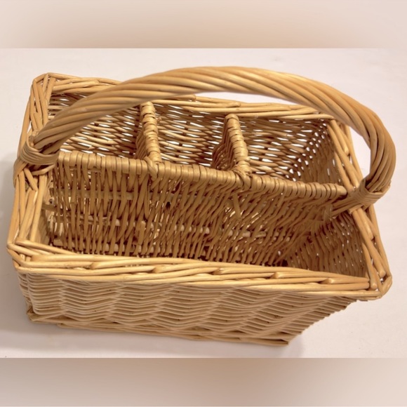 THE BASKET LADY Wicker Picnic Caddy Kitchen Cutlery Napkin Wooden Basket - Picture 3 of 15